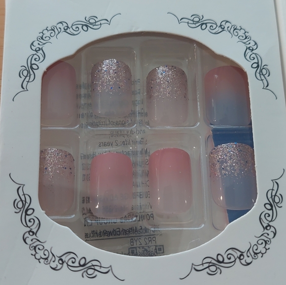 Assorted False Nail Sets In Various Colours And Designs - Picture 2 of 13